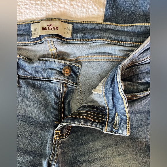 Hollister: Skinny Classic Blue Denim Jeans: Size 11R - Picture 4 of 8